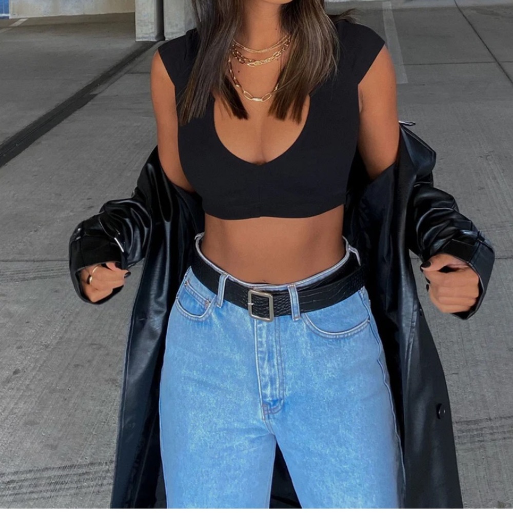 Black crop top